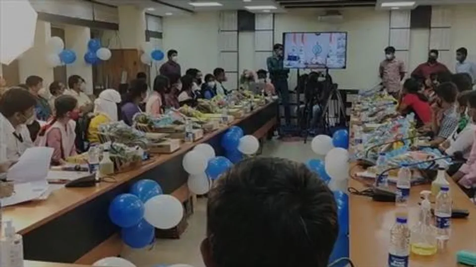 পশ্চিম বর্ধমানের ৩৮ জন কৃতী ছাত্রছাত্রীকে সম্বর্ধনা দিলেন মুখ্যমন্ত্রী