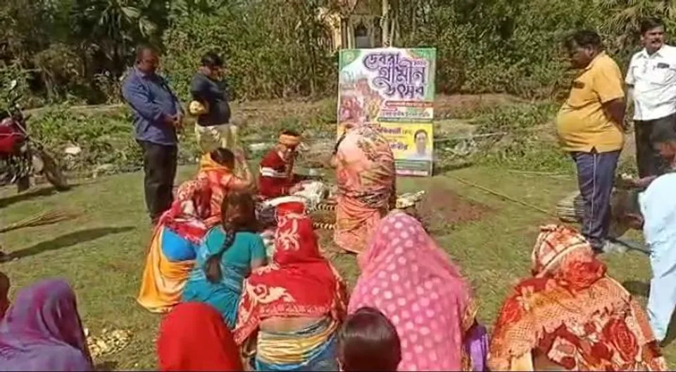 ডেবরা গ্রামীন উৎসব এর খুঁটি পূজো