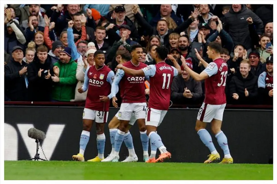 ক্যাপ্টেনস আর্মব্যান্ড খুলে ফেললেন রোনাল্ডো