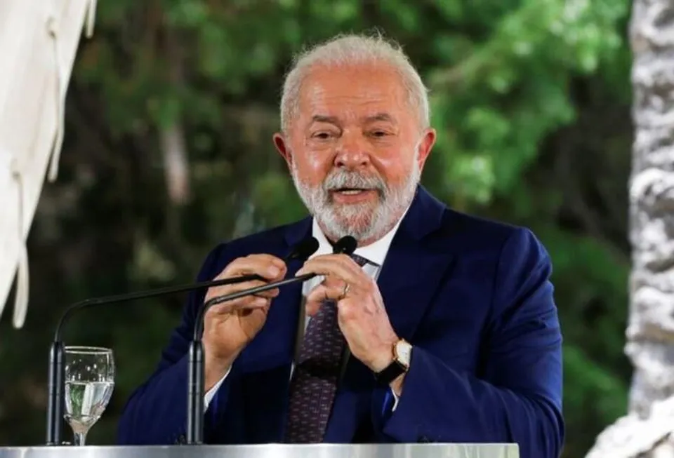 আমাজন ভুক্ত দেশগুলোর শীর্ষ সম্মেলনে যোগ দিতে ফ্রান্সের প্রেসিডেন্টকে আহ্বান জানিয়েছে লুলা