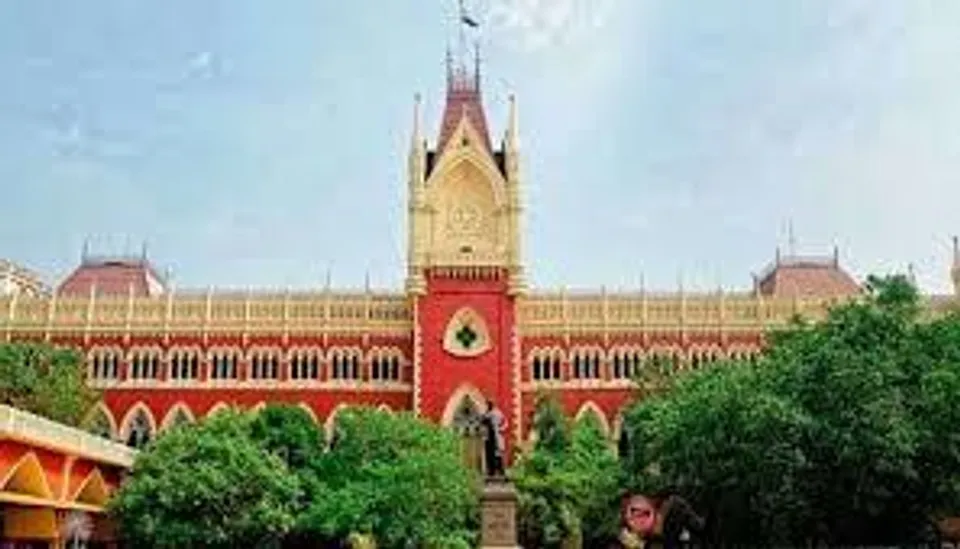 এসএসসি মামলায় ৯৮ জনের বেতন বন্ধের নির্দেশ আদালতের