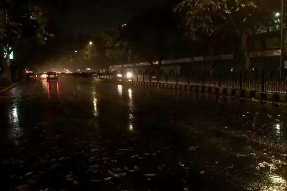 মরসুমের প্রথম বৃষ্টি কলকাতায়