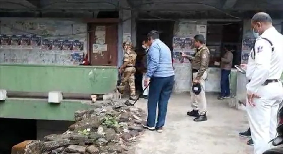 দুর্গাপুর মহকুমা আদালত চত্ত্বরে তল্লাশি অভিযান