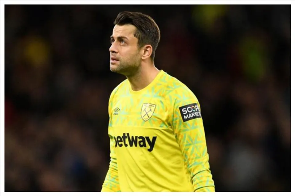 পেনাল্টি সেভ করে ফের আলোচনায় ফ্যাবিয়ান্সকি