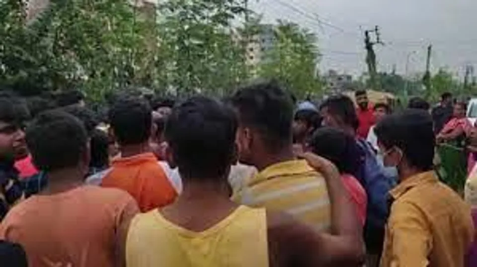 বাগুইআটি কাণ্ডে মূল অভিযুক্তর আত্মীয়র বাড়িতে ভাঙচুর