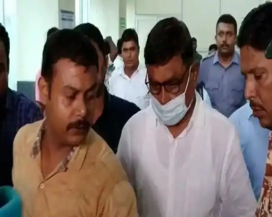 বিপুল পরিমাণ টাকা নয়ছয় মানিকের দাবি ইডির