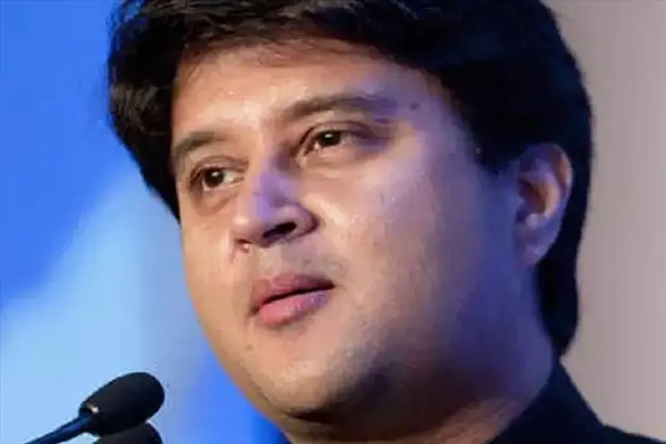 মুখ্যমন্ত্রীর বিরুদ্ধে ওঠা অভিযোগ কি সত্য? তদন্তের আশ্বাস কেন্দ্রীয় মন্ত্রীর