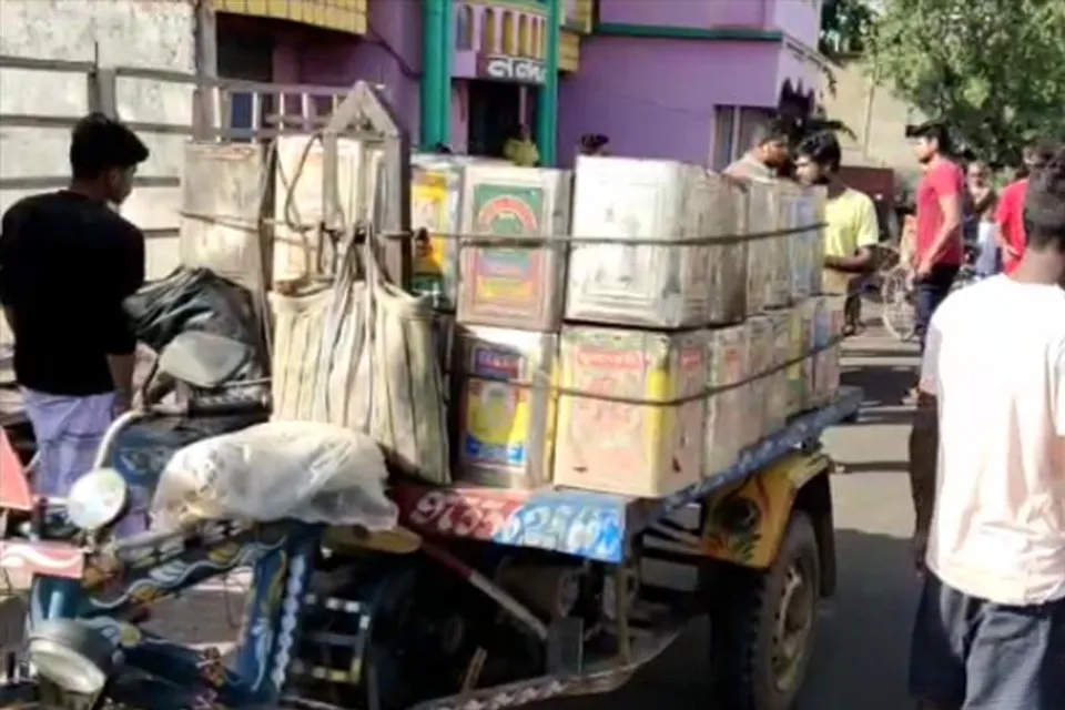 চুরি যাওয়া ট্রলি ভ্যান উদ্ধারকে ঘিরে চাঞ্চল্য