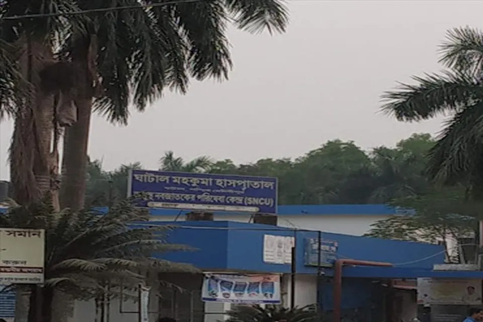 সন্দেহের বশে এক বোনের গায়ে অ্যাসিড ছুঁড়ল আরেক বোন