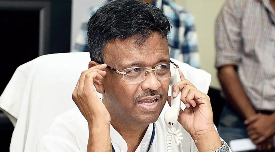 এয়ারপোর্ট-গড়িয়া মেট্রো রুটে কাজে বিলম্বের অভিযোগে সরব মেয়র ফিরহাদ