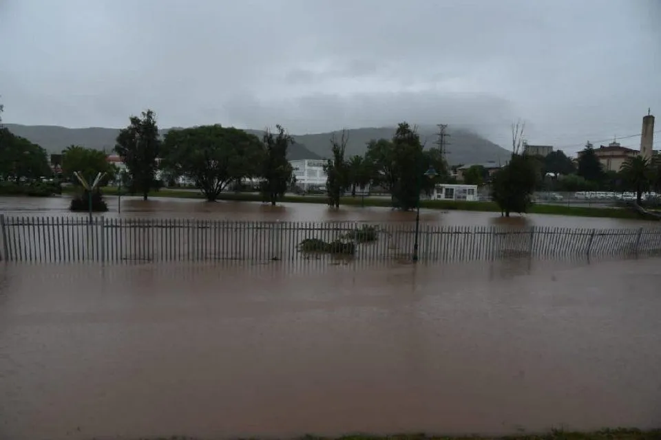 দক্ষিণ আফ্রিকায় বন্যা, এখনও পর্যন্ত নিহত ১৩