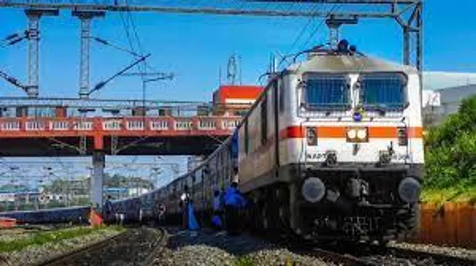 উৎসবের কারণে বৃদ্ধি পেল ট্রেনের সংখ্যা