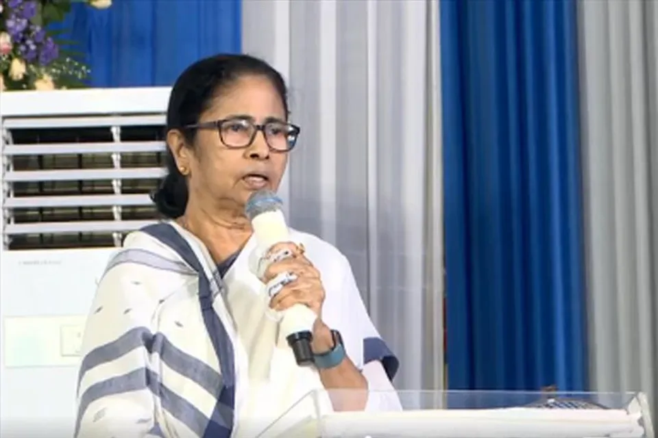 বকেয়া মামলার  দ্রুত  নিষ্পত্তি হোক : মুখ্যমন্ত্রী