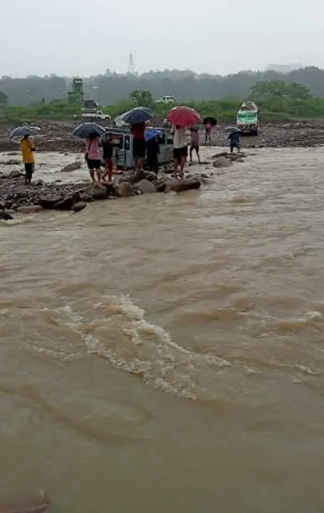 ফের এক নাগাড়ে বৃষ্টি অসমে, বন্যা পরিস্থিতি তুমুলপুর, ডিমা হাসাওয়ে