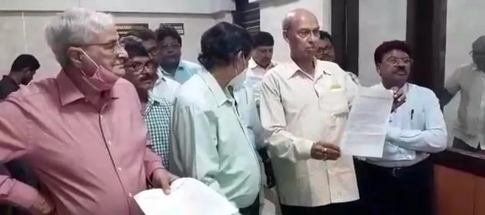 বেসরকারিকরণের প্রতিবাদে স্বারকলিপি প্রদান দুর্গাপুরের ৭ কেন্দ্রীয় ট্রেড ইউনিয়নের