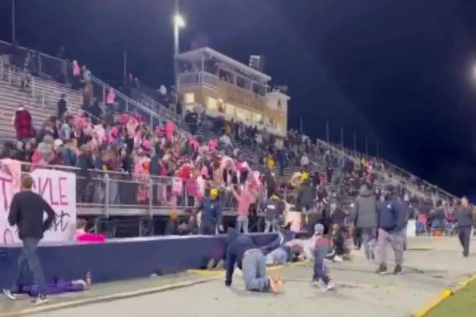 ওহাইও ফুটবল ম্যাচ উত্তেজনা: দেখুন গুলি চালানোর পরবর্তী মুহূর্তের ভিডিও