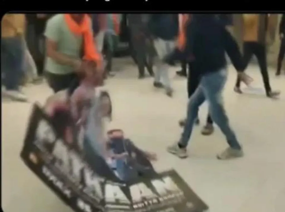 পাঠানের প্রচারে ভাঙচুর বজরঙ দলের, দেখুন ভিডিও