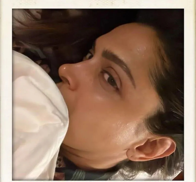 হোলির উষ্ণ শুভেচ্ছা জানালেন দীপিকা