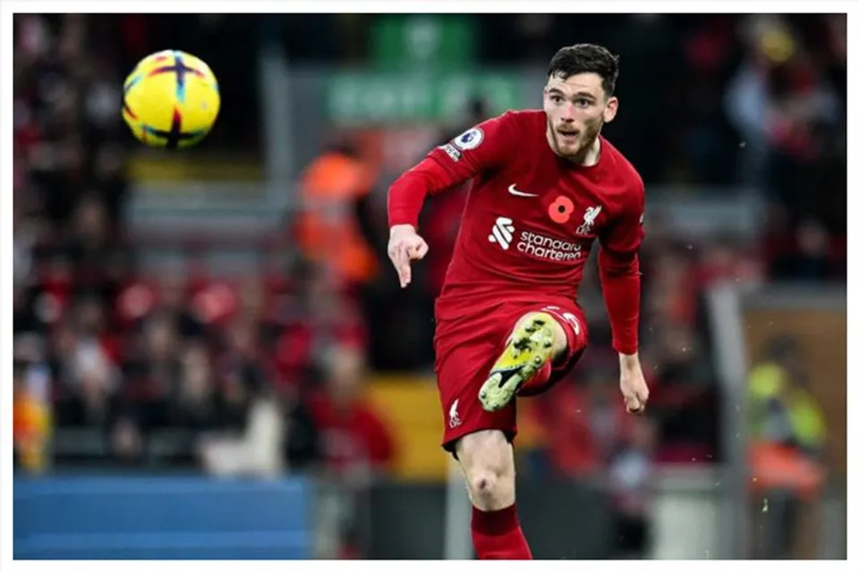 ডিফেন্ডার হয়েও গোলের পিছনে রেকর্ড সংখ্যক নজির রেডস ফুটবলারের