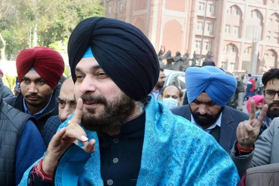 নবরাত্রিতে ‘মৌন ব্রত’ শুরু করলেন নভজ্যোত সিং সিধু