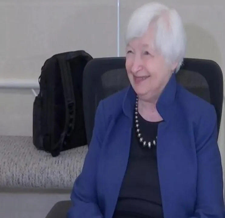 মাইক্রোসফট ইন্ডিয়া ডেভেলপমেন্ট সেন্টারে ব্যবসায়ী নেতাদের সঙ্গে দেখা করলেন মার্কিন ট্রেজারি সেক্রেটারি