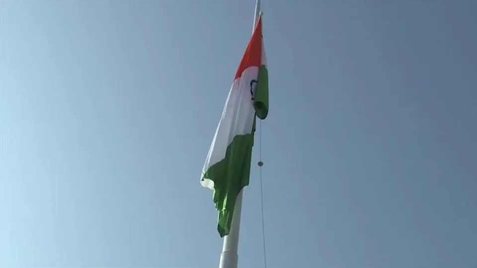 ১০৮ ফুটের জাতীয় পতাকা স্থাপন করা হল বারামুল্লায়