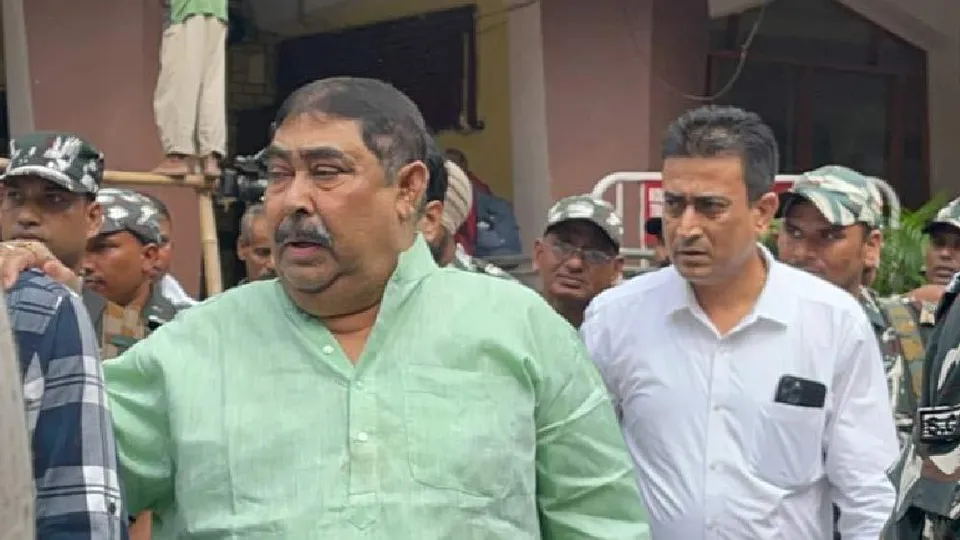 স্বাস্থ্যপরীক্ষার পর নিজাম প্যালেসে ফিরলেন অনুব্রত