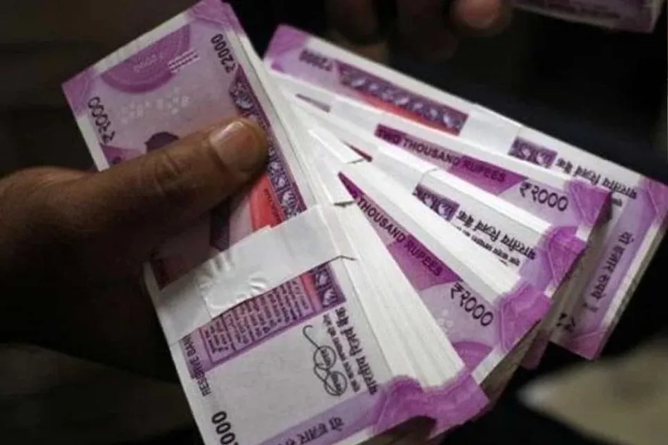 অফিসের আড়ালে প্রতারণা! পর্দাফাঁস চিটফাণ্ডের