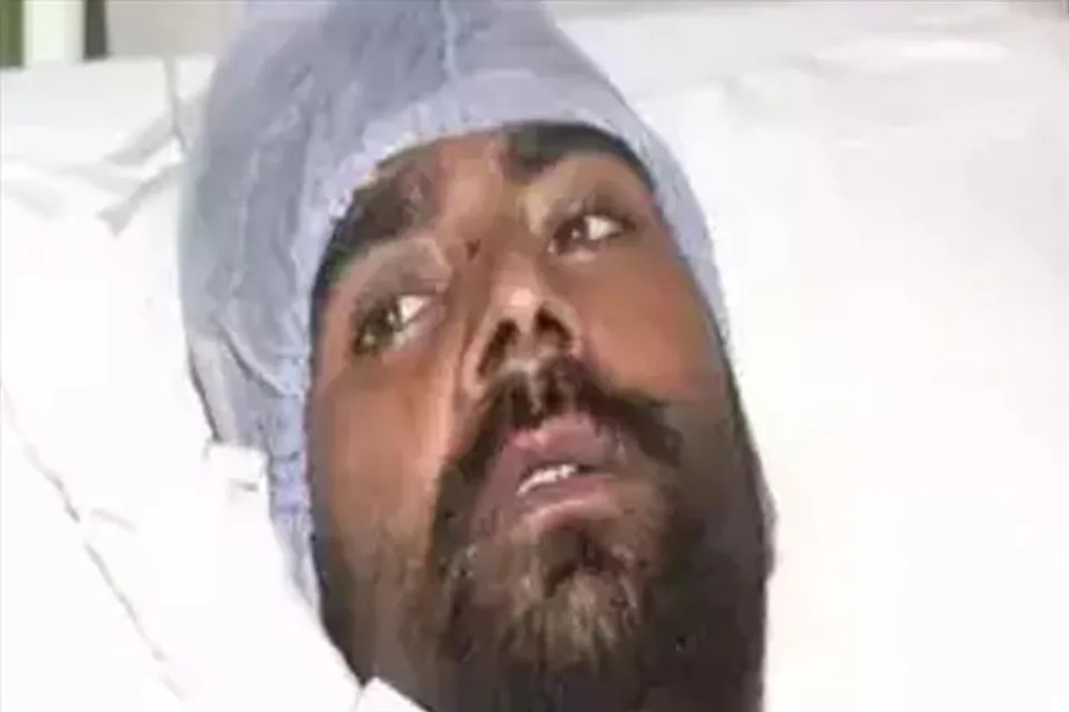 বন্দি পাক জঙ্গীকে রক্তদান ভারতীয় সেনা জওয়ানদের