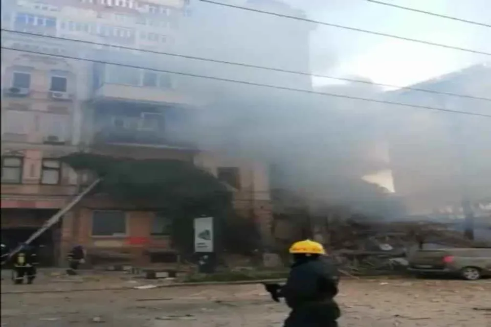 রাশিয়ার হামলা, কার্যত ধ্বংসস্তূপে পরিণত হয়েছে কিভ- দেখুন ভিডিও