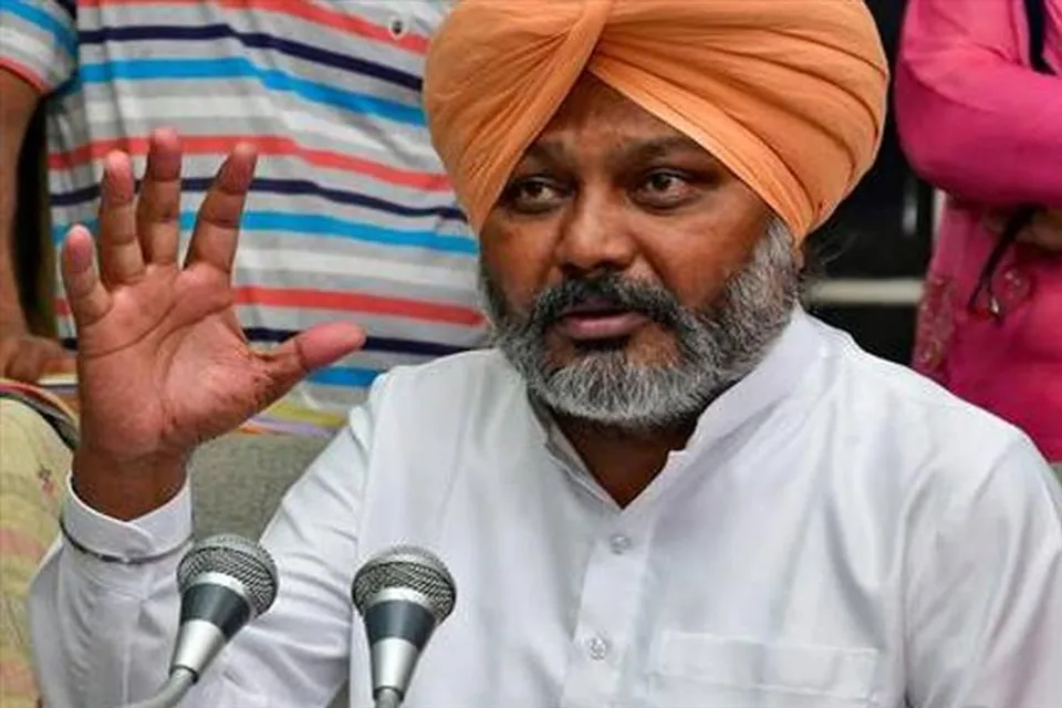 সাধারণ মানুষ মন্ত্রী হয়েছেন!