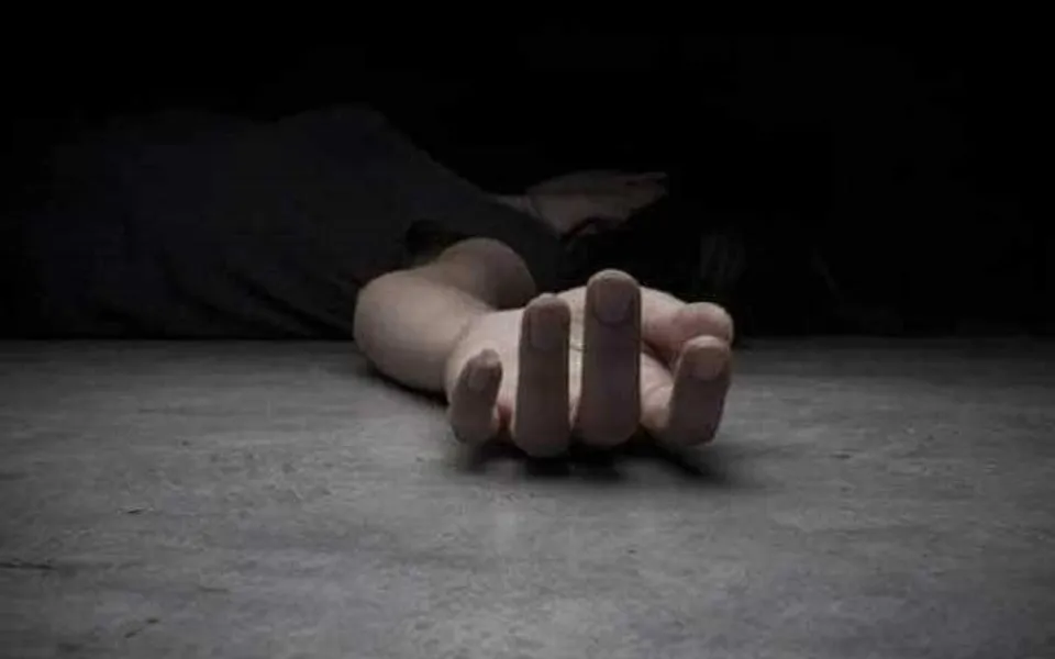 বাড়ির পাশ থেকে ভয়ঙ্কর অবস্থায় উদ্ধার নাবালিকার দেহ