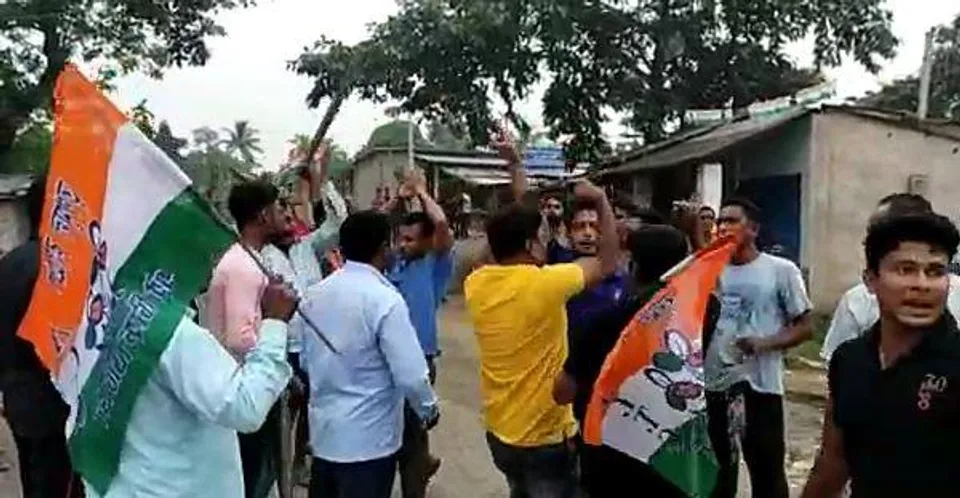 তৃণমূলের মিছিলে 'বোমাবাজি'র অভিযোগ, আহত ৬