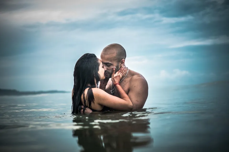 পার্টনারের সঙ্গে সম্পর্ক টিকিয়ে রাখতে হলে সকালে করুন এই কাজ