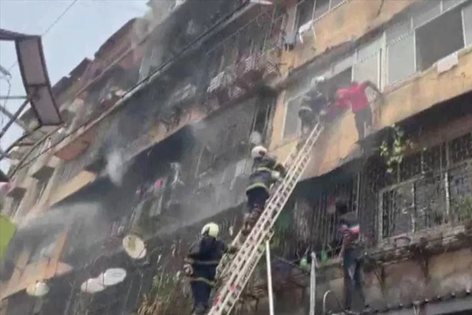 মুম্বইয়ের বহুতলে আগুন