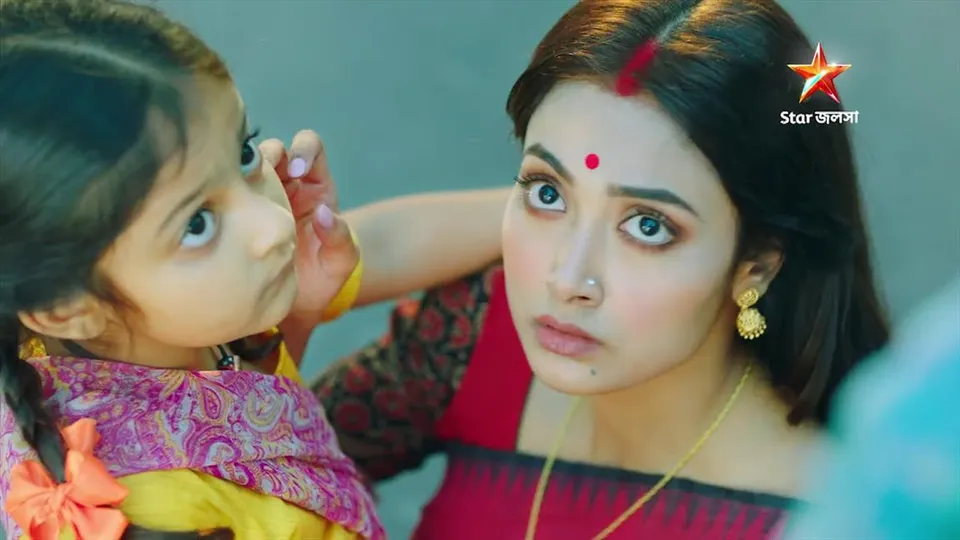 ২০০ পার 'ফেলনা'র, খুশির উৎযাপন শুটিং সেটে