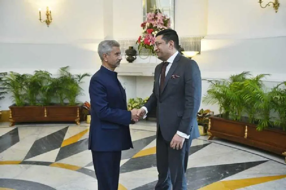 শ্রীলঙ্কার পররাষ্ট্রমন্ত্রীর সঙ্গে সাক্ষাৎ করলেন জয়শঙ্কর