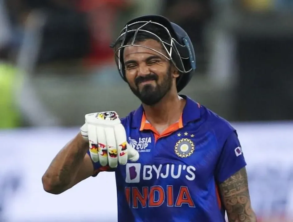 প্রথম ওভারেই  আউট লোকেশ রাহুল