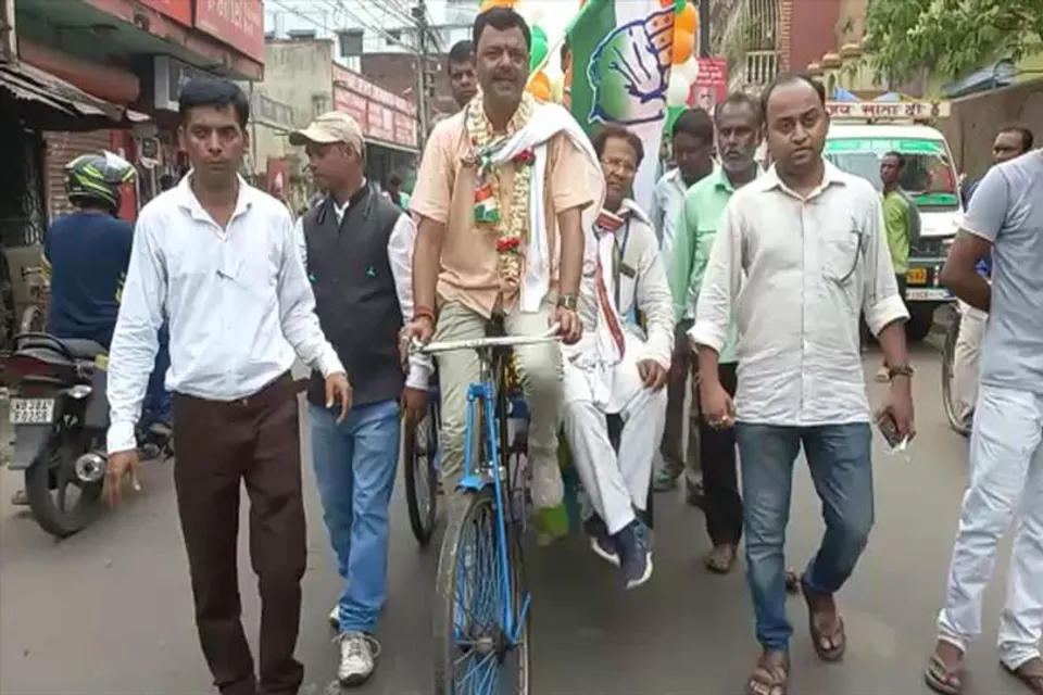 কারখানা বন্ধ, প্রতিবাদ প্রচার