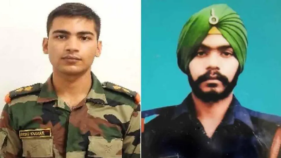 উপত্যকায় শহীদ দুই সেনা