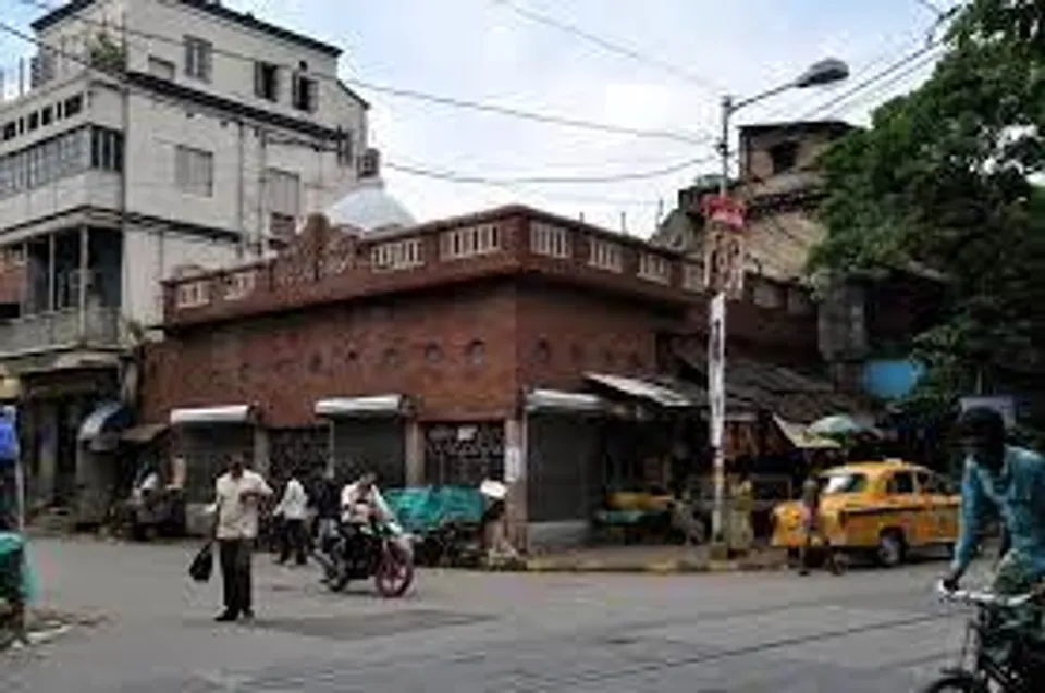 উত্তেজনা ঠনঠনিয়া কালীবাড়ি চত্বরে