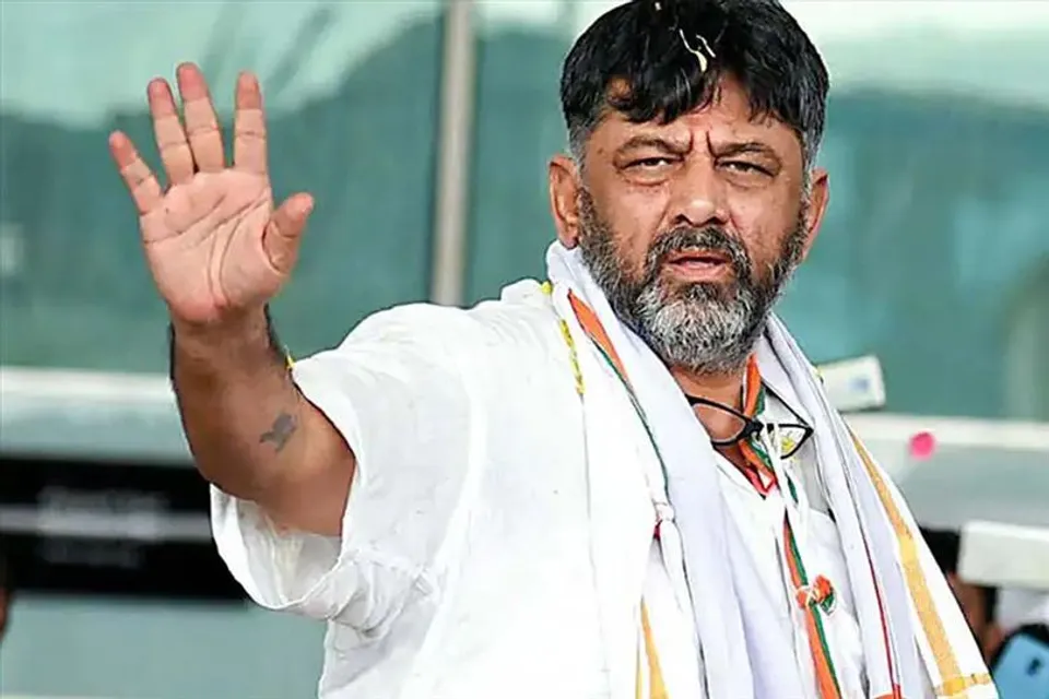 দুর্নীতিবাজ মন্ত্রীকে বাঁচাতে চান মুখ্যমন্ত্রী, সুর চড়ালেন কংগ্রেস নেতা