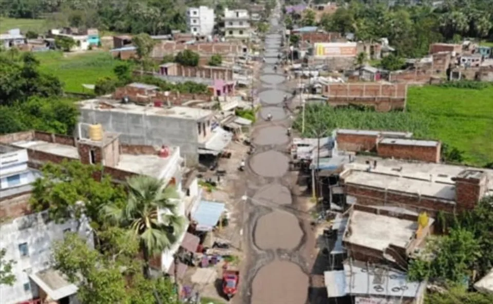 বিহারের রাস্তার হাল দেখে  মুখ্যমন্ত্রী নীতীশ কুমারকে একহাত নিলেন প্রশান্ত কিশোর