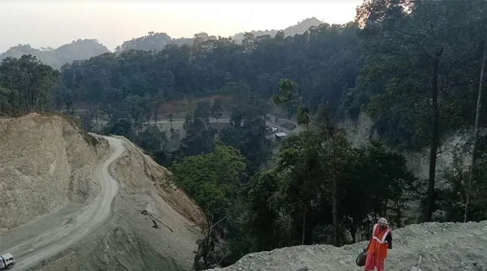 কালিম্পংয়ে পাহাড়ি রাস্তায় দুর্ঘটনা, জখম ১২