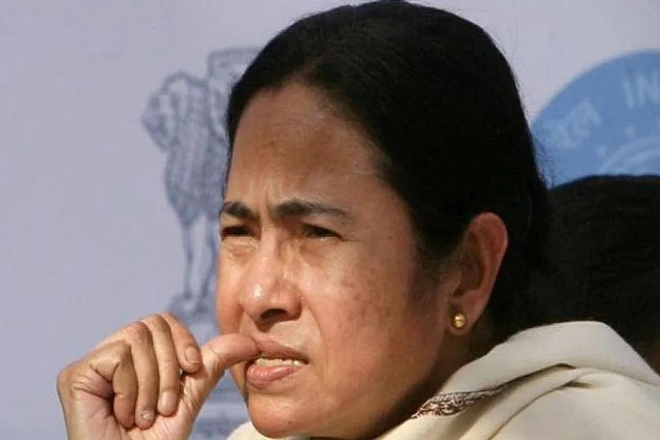 স্বাস্থ্য সাথী ইস্যুতে মুখ পুড়ল রাজ্য সরকারের