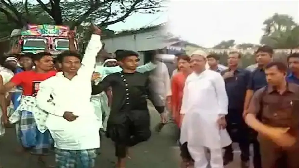 আনিসের গ্রামে ঢুকতে বাধা ফিরহাদ-পুলককে