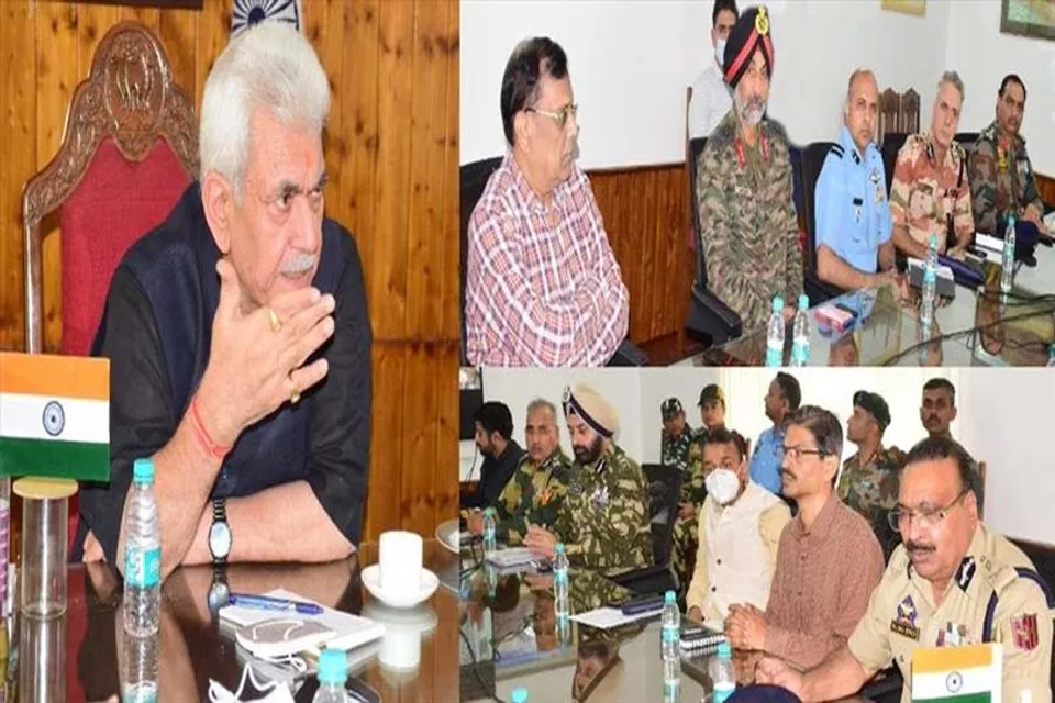 উদ্ধারকার্য নিয়ে বৈঠক সারলেন মনোজ সিনহা