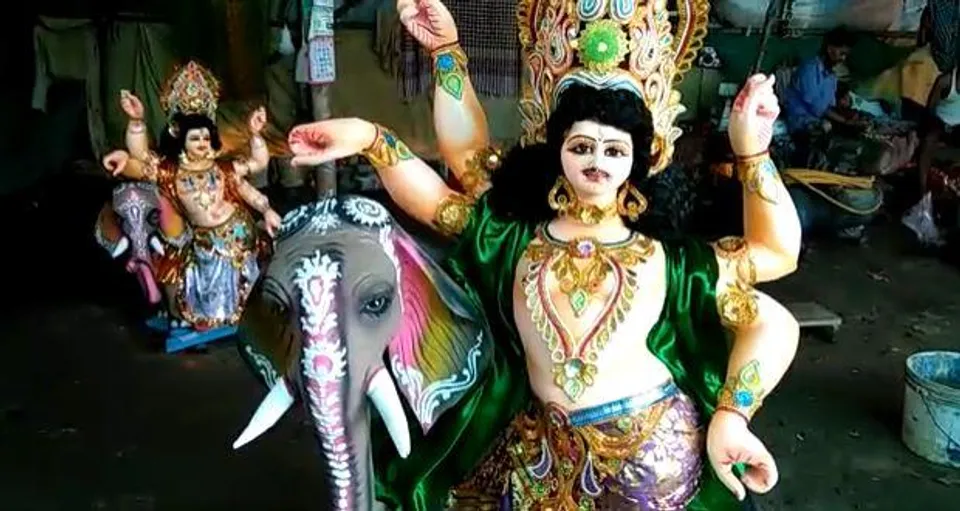 করোনার প্রকোপে ভাটা পড়েছে ঠাকুর বিক্রিতে