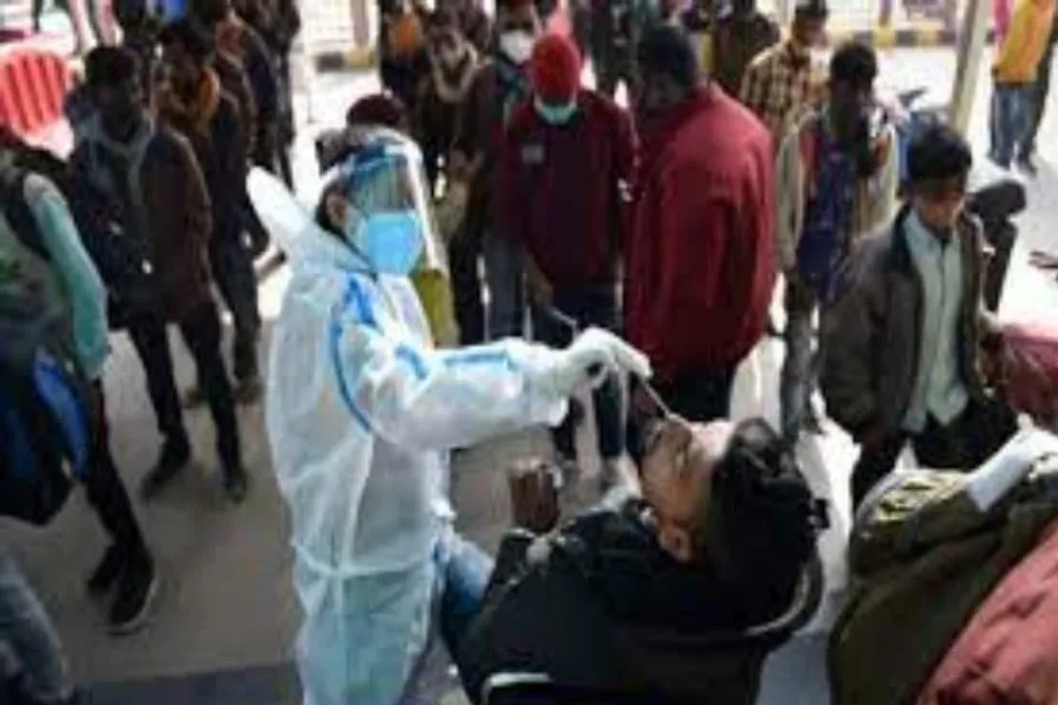 দিল্লিতে কমলো করোনা আক্রান্তের সংখ্যা