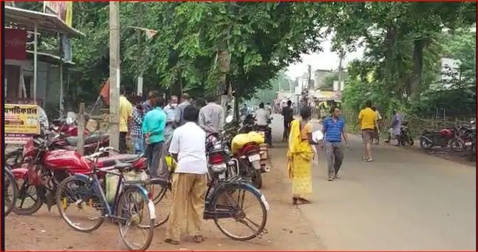 মানা হচ্ছে না লকডাউন